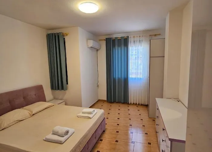 Apartment Xhuliano *